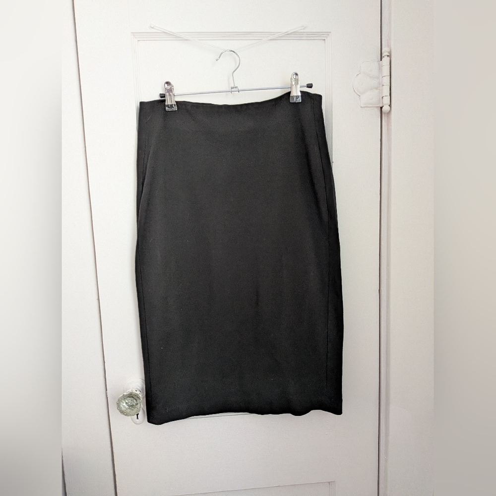 Vince Camuto Black Pencil Skirt Sleek Professional Style - Size M